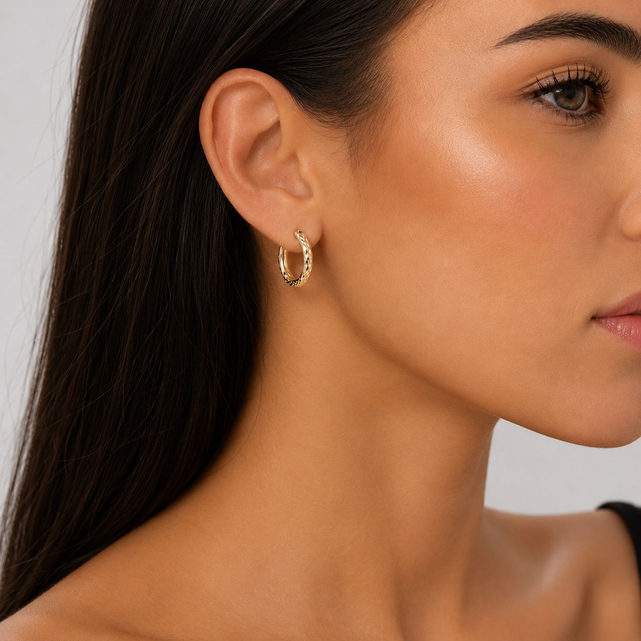 9ct Yellow Gold Diamond Cut Hoop Earrings – 15mm