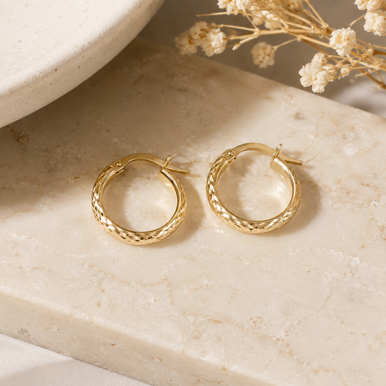 9ct Yellow Gold Diamond Cut Hoop Earrings – 15mm