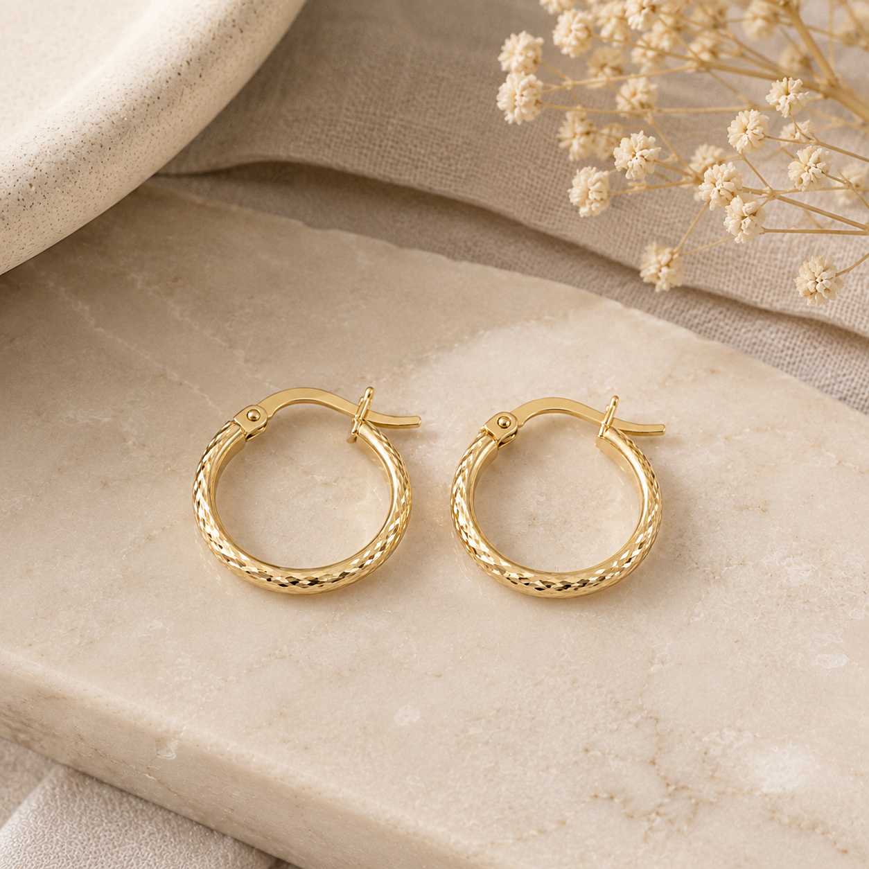9ct Yellow Gold Diamond Cut Hoop Earrings – 20mm