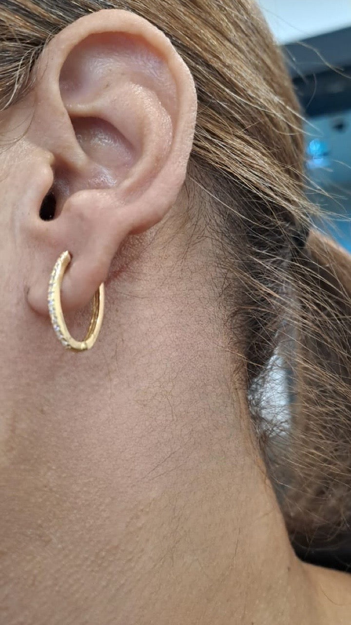 9ct Yellow Gold Oval Hoop Earrings
