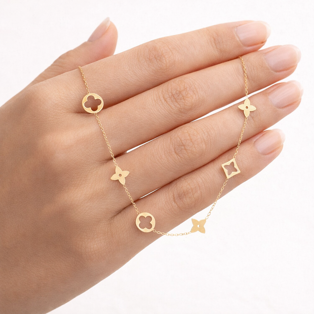 Signature Clover Charms Necklace