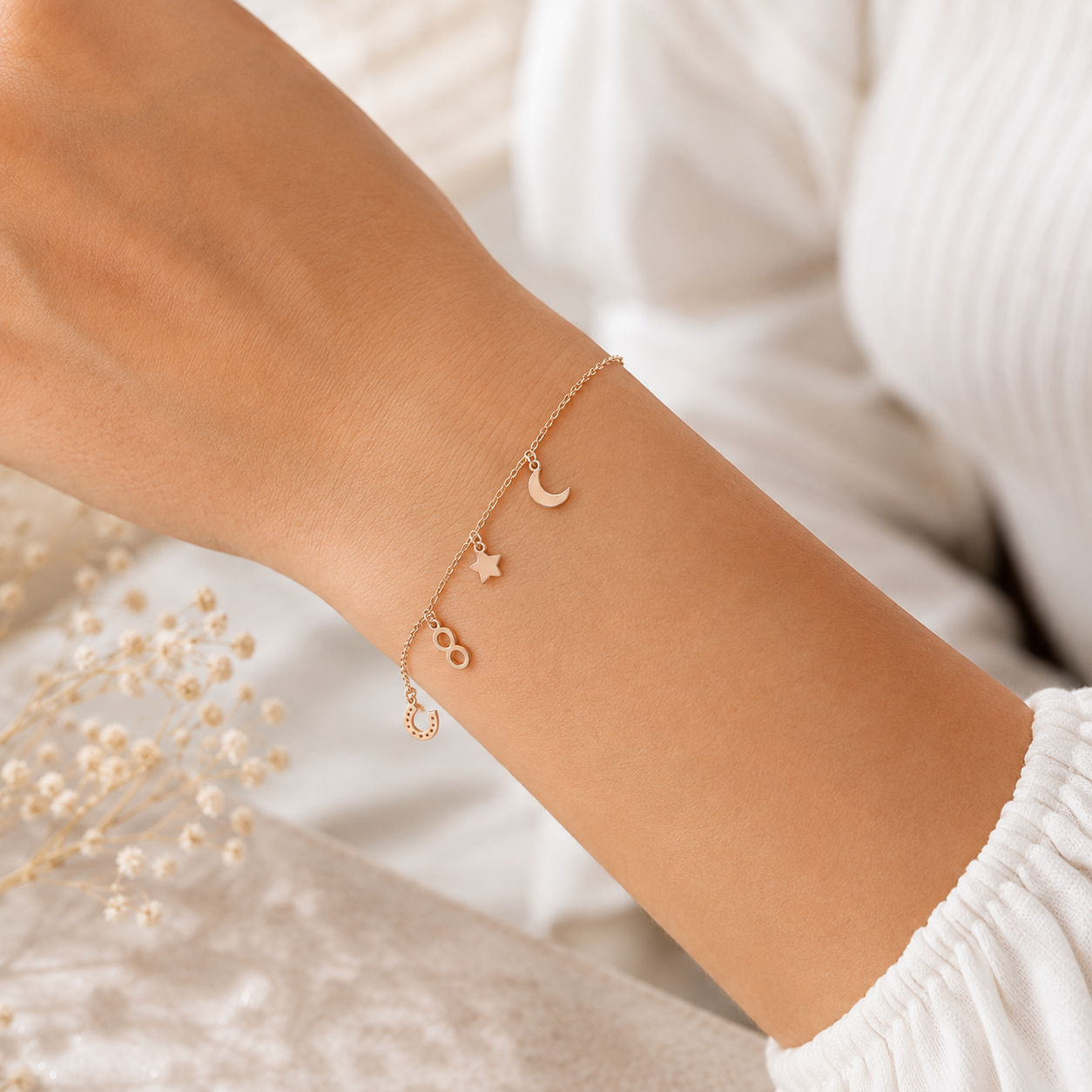 9ct Gold Assorted Charms Bracelet