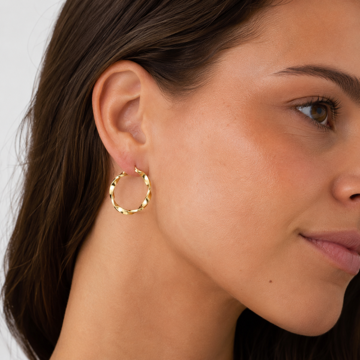 9ct Yellow Gold Twisted Hoop Earrings – 20mm