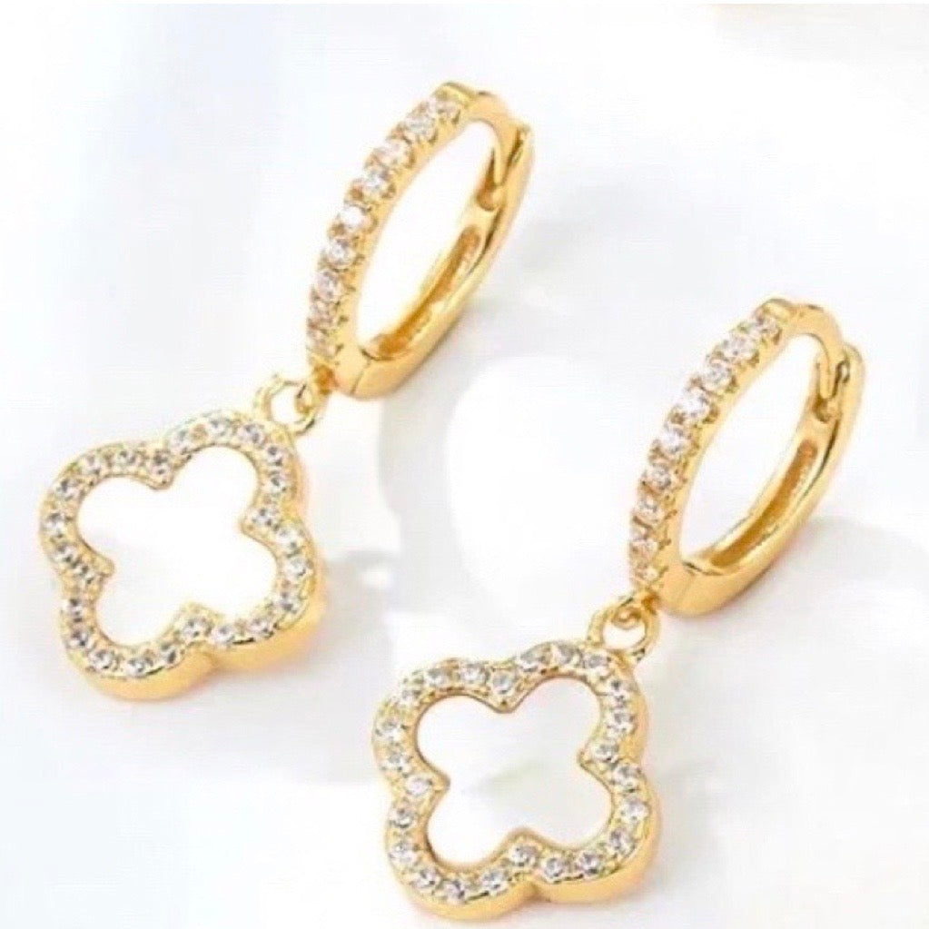 Classy Clover Earrings in White And Gold (30mm length)