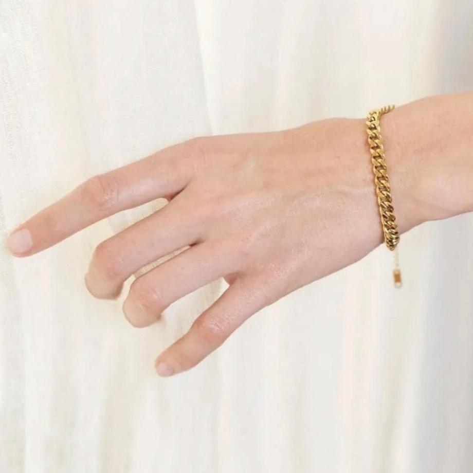 GOLD PLATED CURB BRACELET