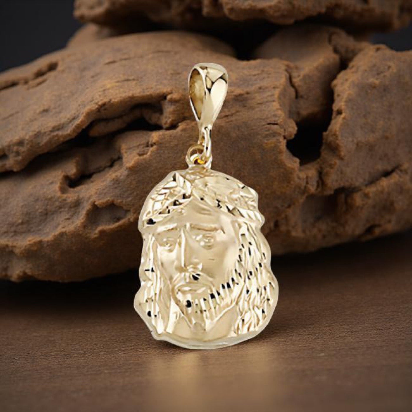 Face Of Jesus Pendant in 9ct Yellow Gold