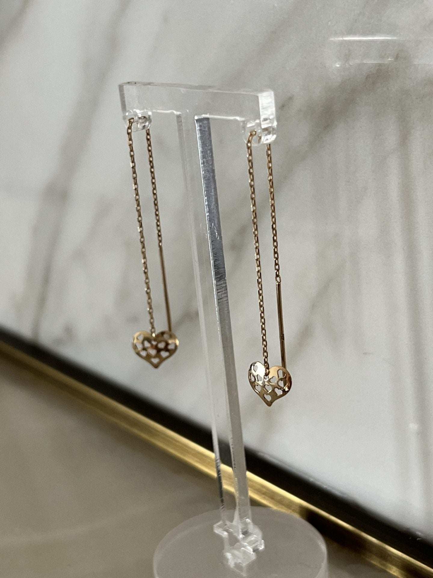 heart-threader-earring in 9kt gold