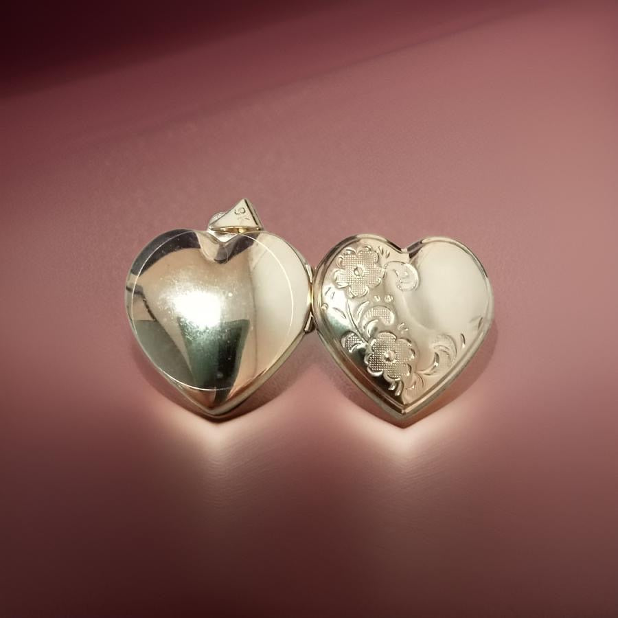 Heartfelt Heart Locket – Vixen The Definitive Collection