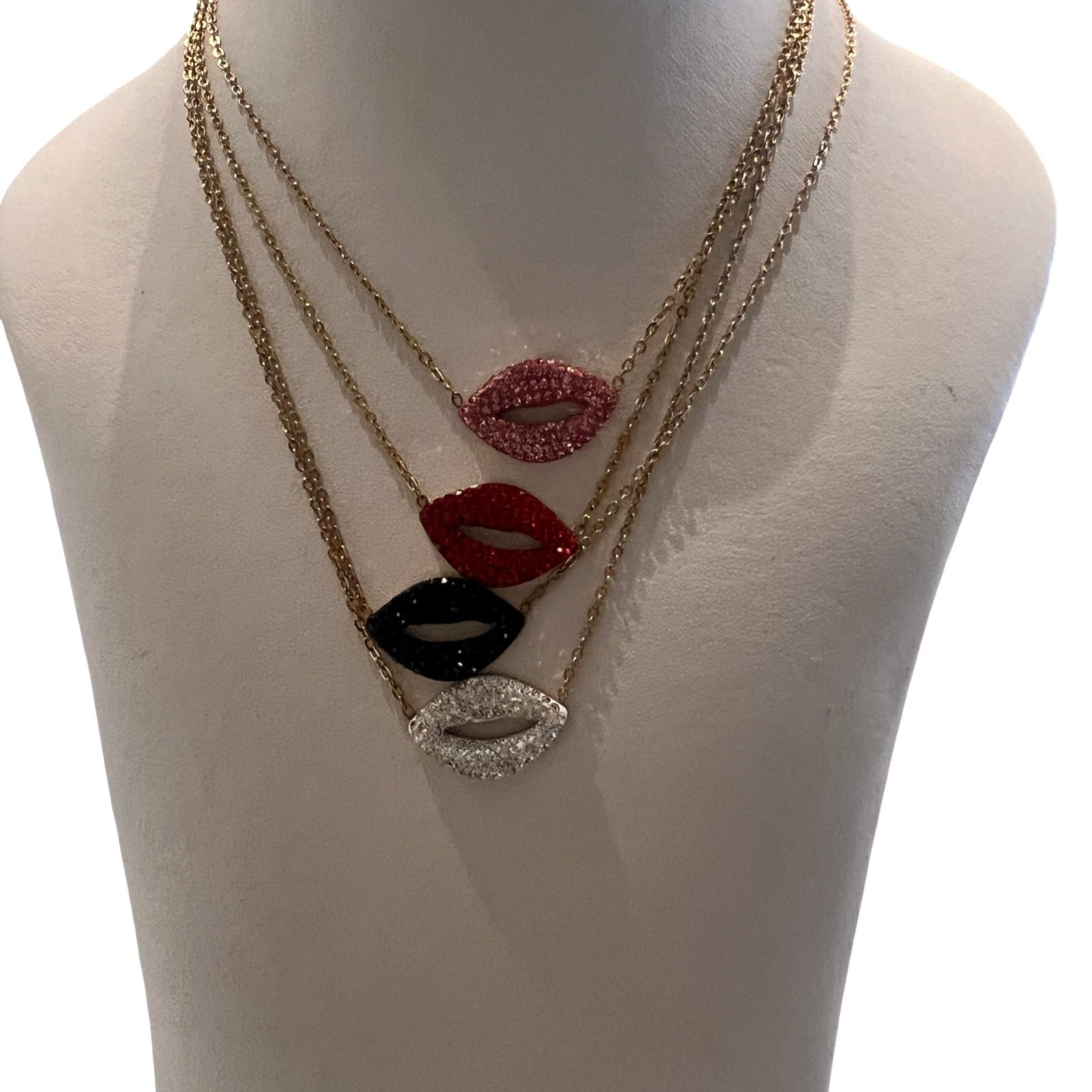 Sexy Clear Cubic Zirconia Lips Necklace