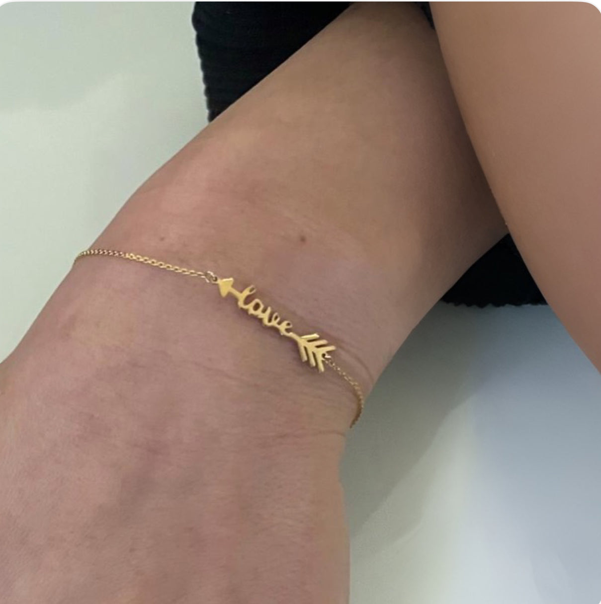 9ct Gold Love Arrow Bracelet